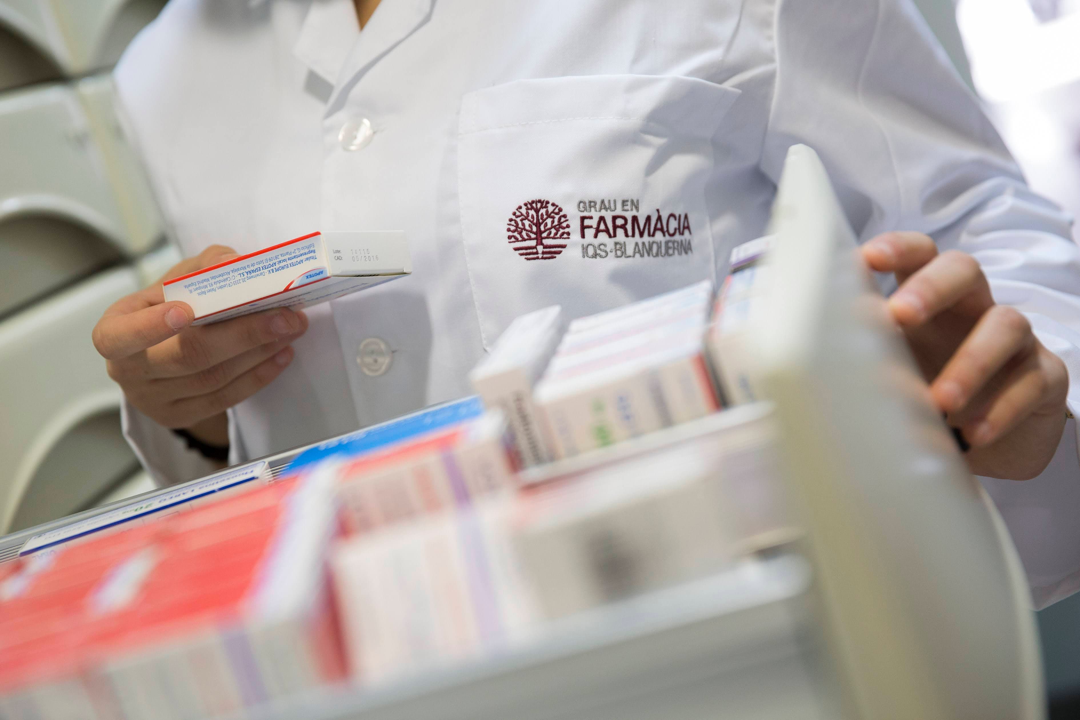 material de farmàcia al laboratori