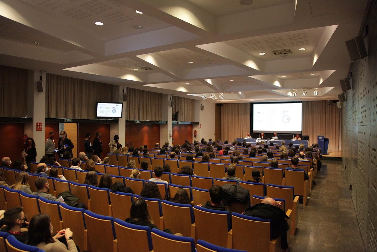 auditori facultat de comunicació i relacions internacionals