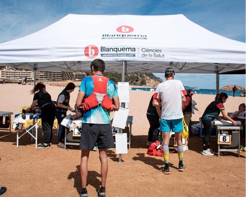 La nova carpa institucional del servei de fisioteràpia Blanquerna, a la Costa Brava Stage Run