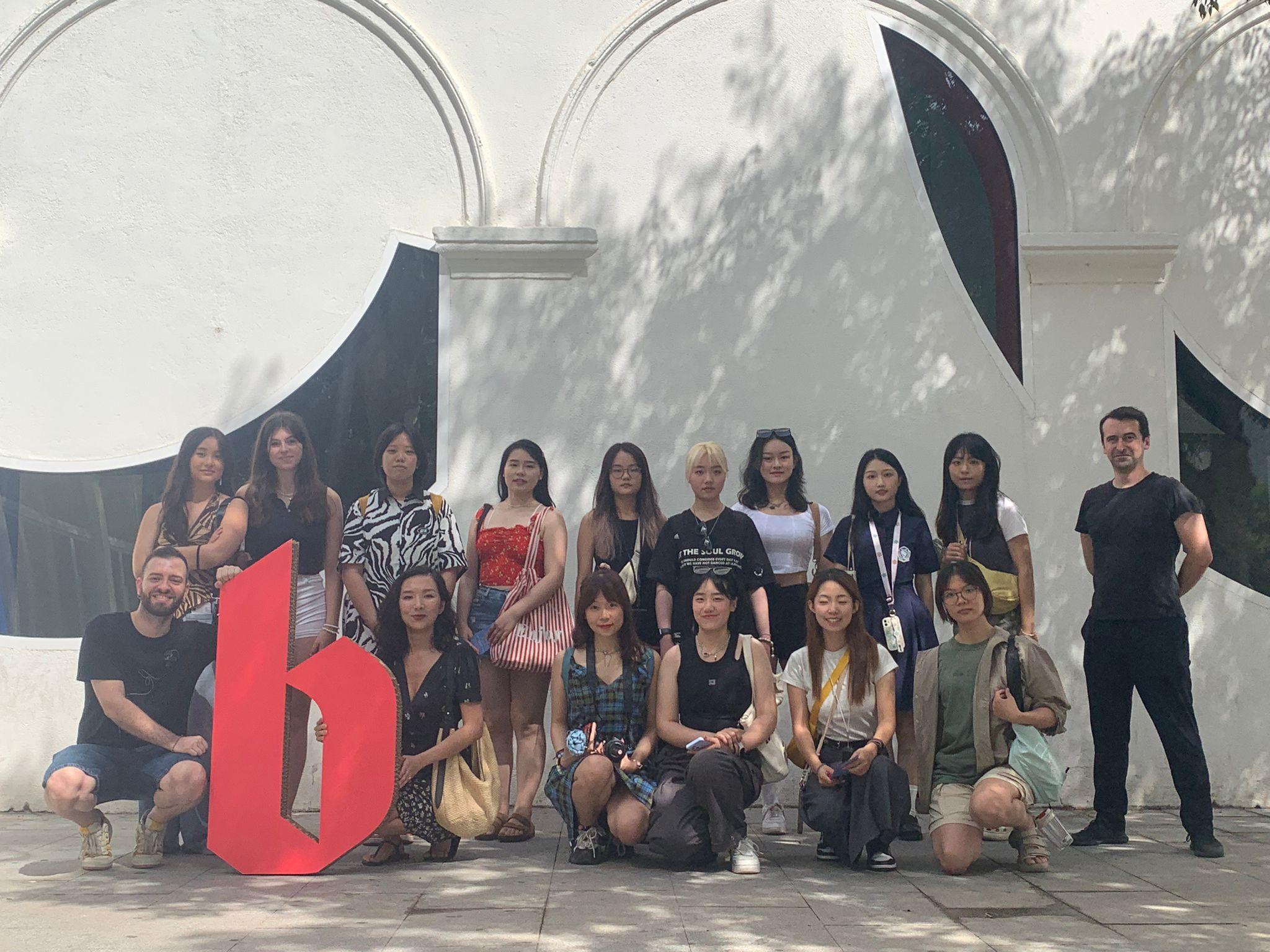 Alumnes i tutors de la Blanquerna Academic Summer School