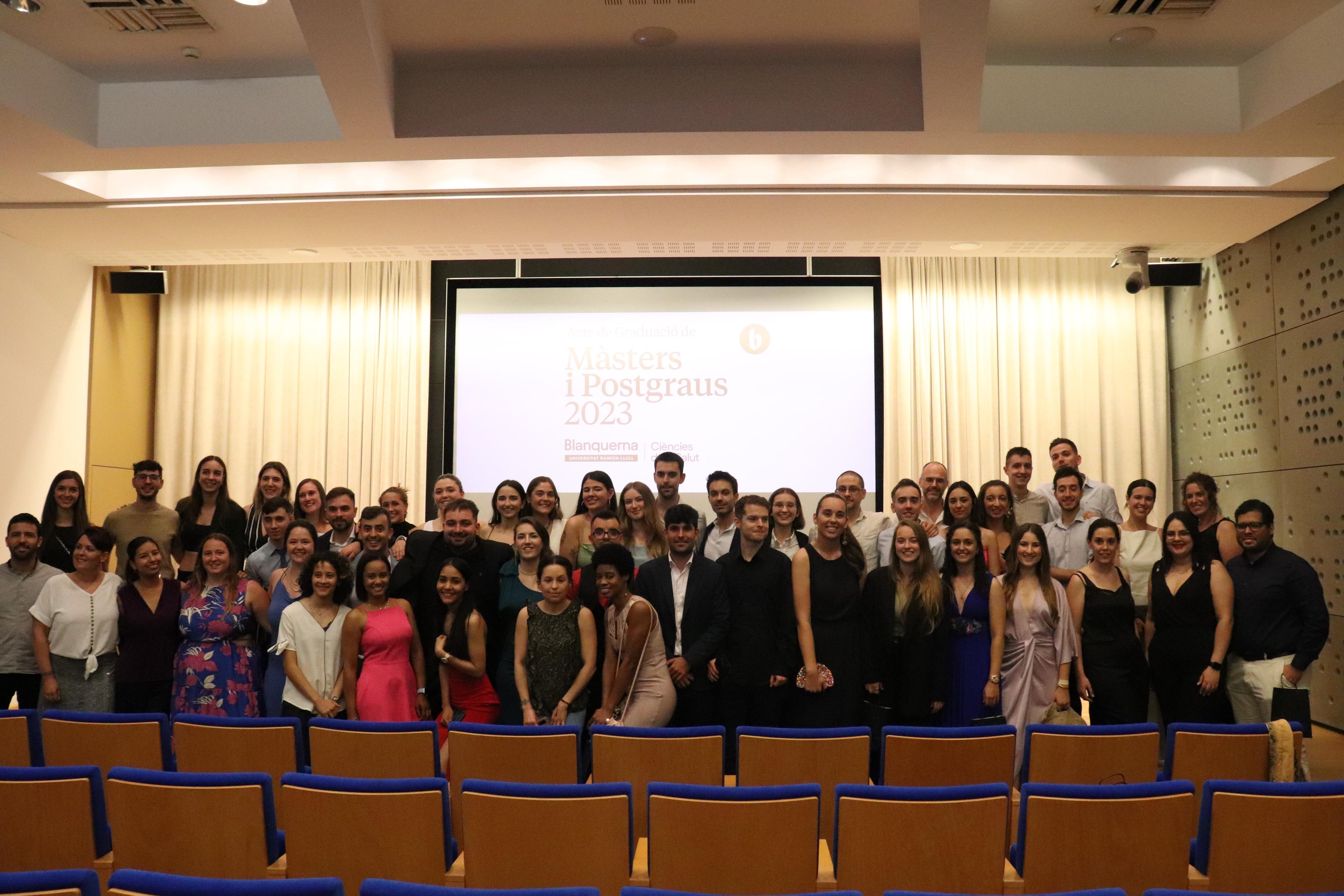 Promoció 2023 de màsters i postgraus de la Facultat de Ciències de la Salut a l'Acte de Graduació, celebrat a l'Auditori de la FCRI.