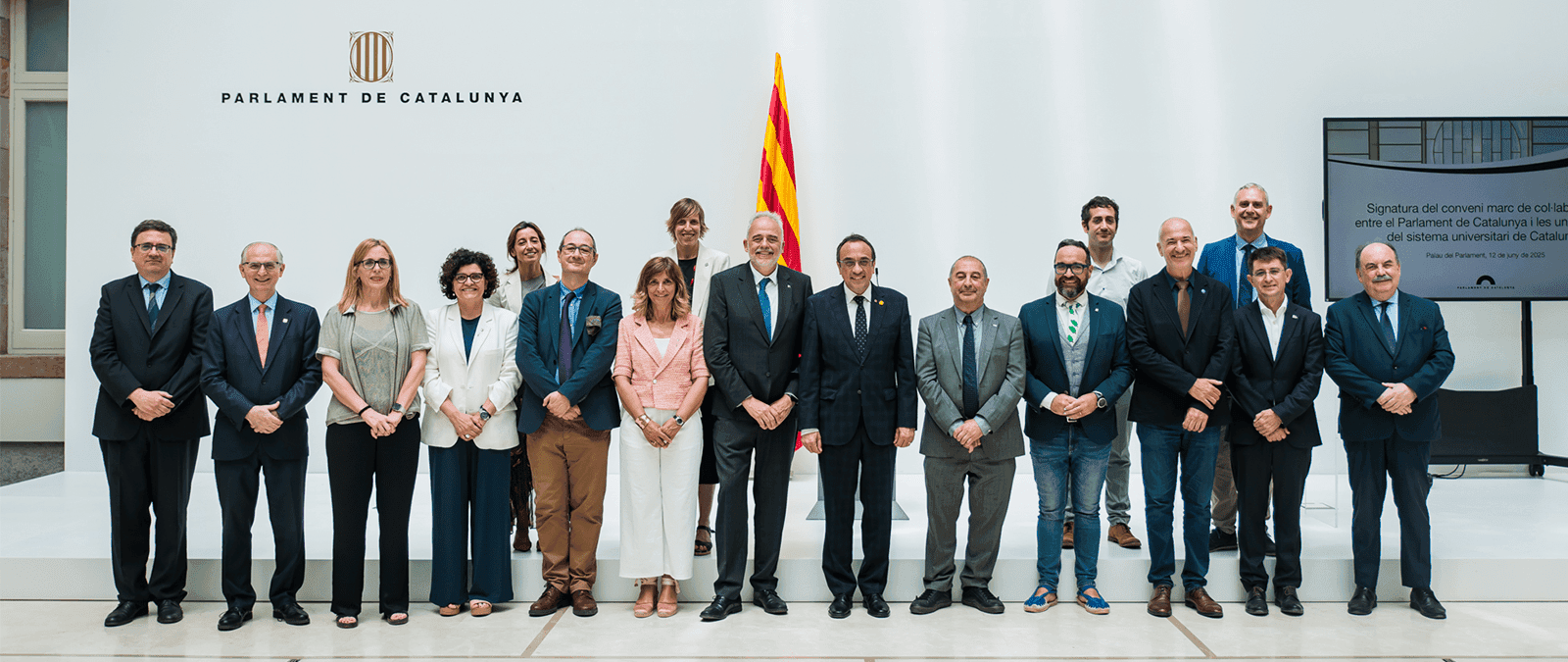 conveni URL i parlament