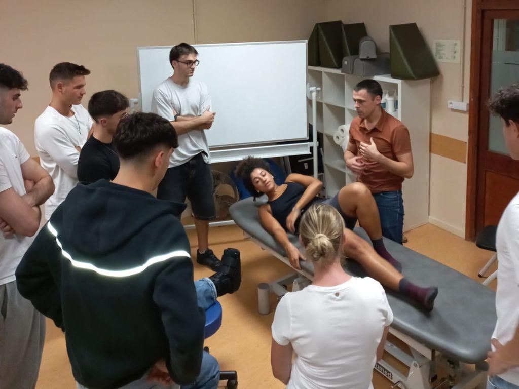 Sessió de Fisioteràpia amb pacient real