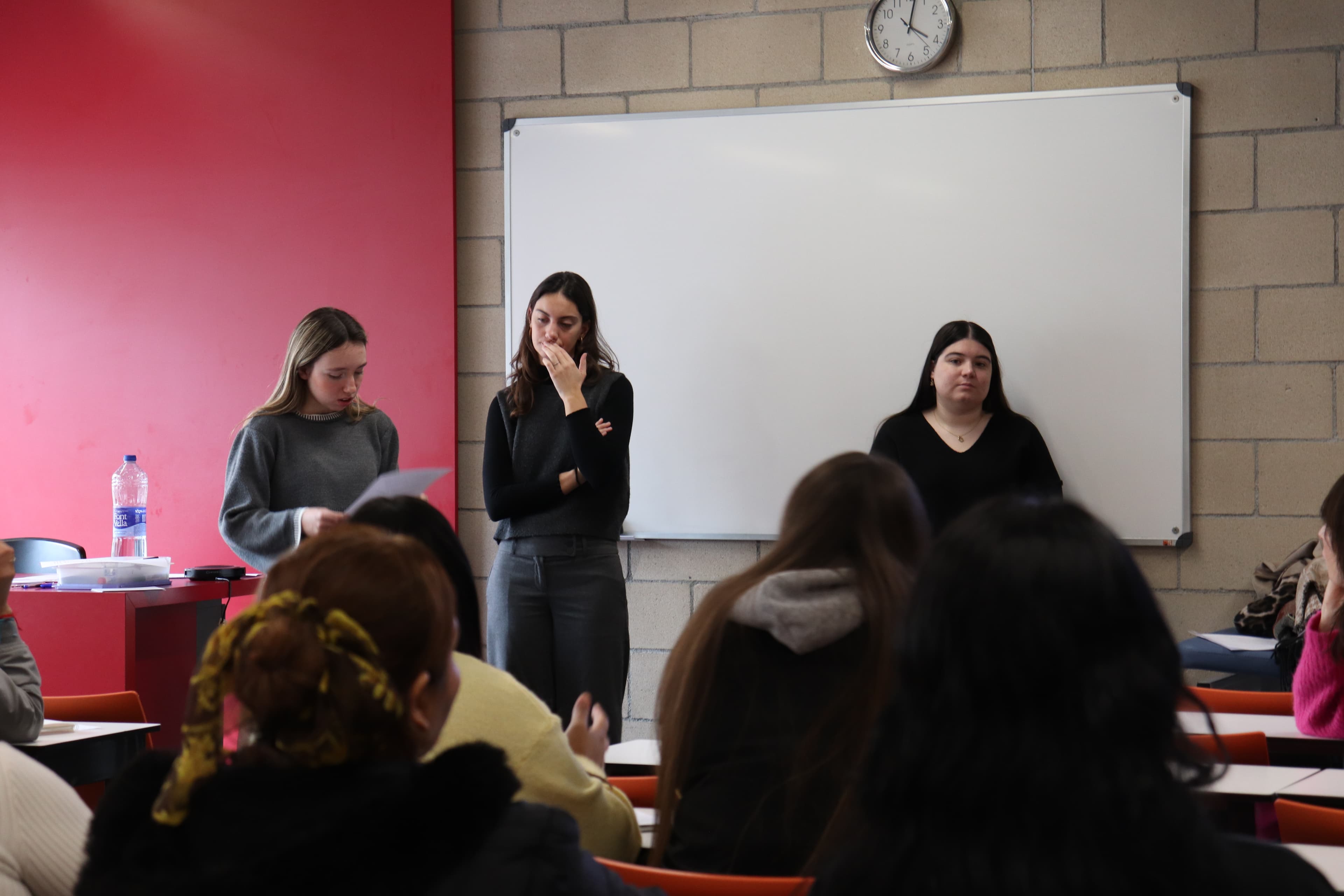 Les alumnes que van fer la intervenció