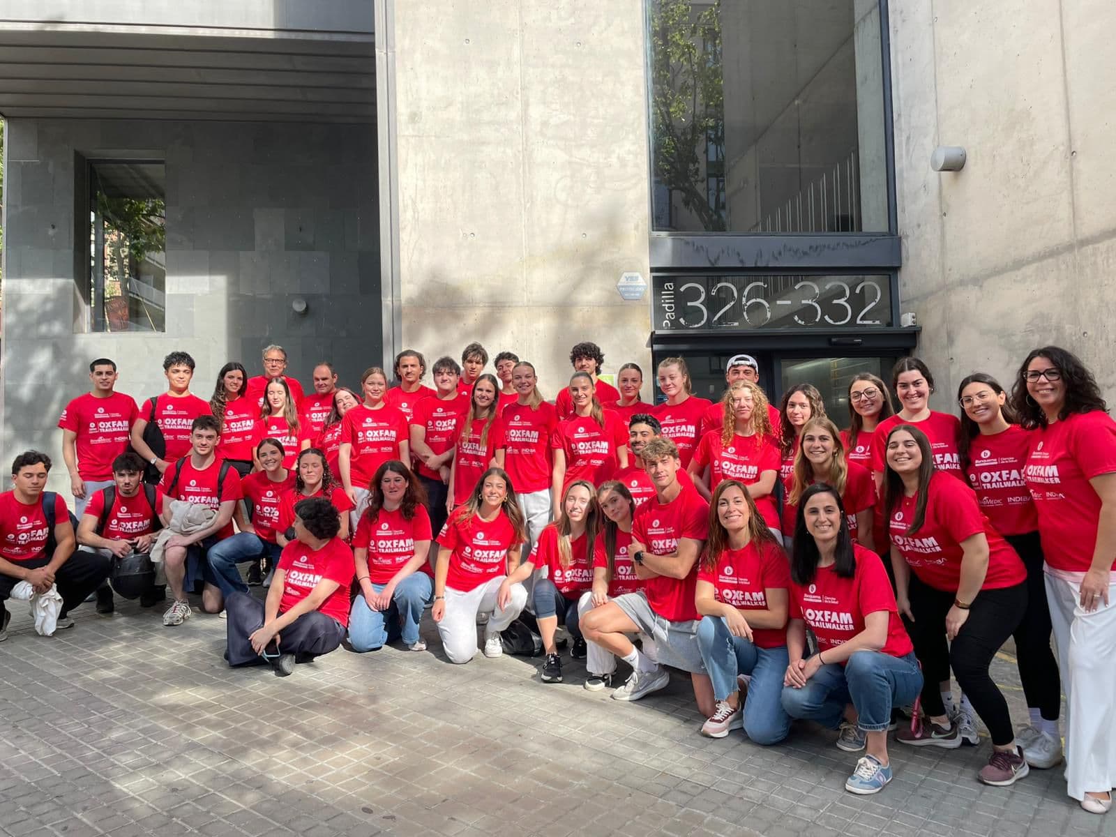 Tot el grup que va participar als serveis