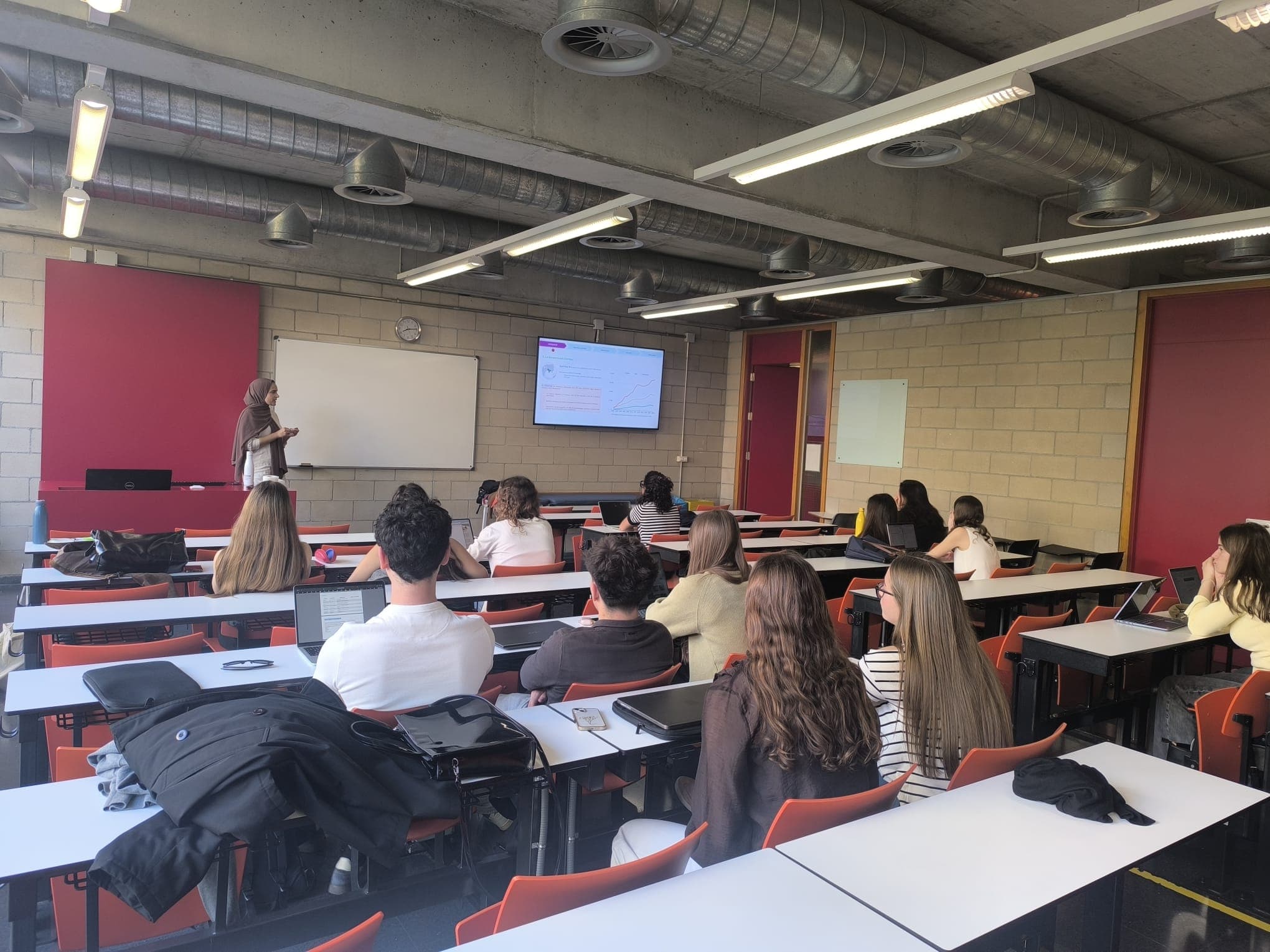 aba Mohammed com a ponent convidada 