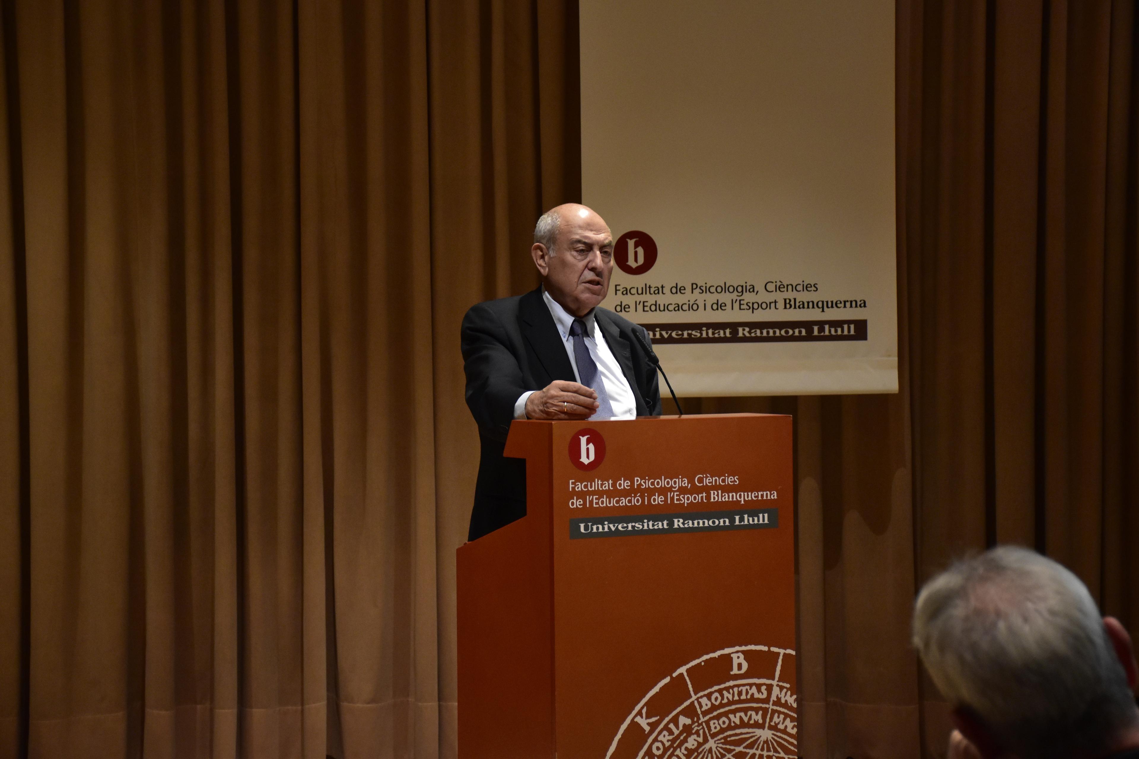El Dr. José Antonio Marina durant la Jornada de Sant Tomàs d'Aquino