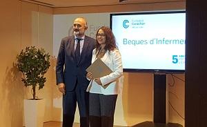 Una estudiant d'Infermeria rep una beca de la Fundació Corachan en reconeixement de l'excel·lència acadèmica