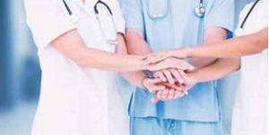 La Facultat dedica una taula rodona a l''abordatge integral de la complexitat'