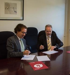 Signatura conveni entre BLanquerna i Jesuïtes Educació