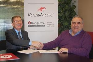 Signatura conveni Blanquerna i Rehabmedic