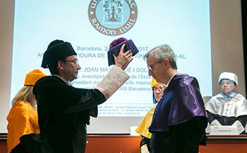 Joan Massagué, honoris causa per la URL