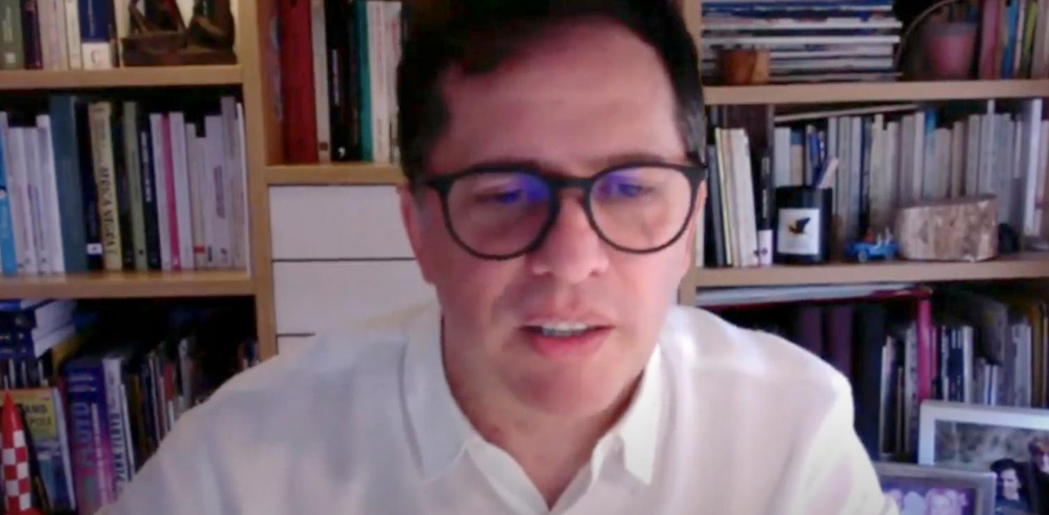 "Un problema que inicialmente es de lenguaje puede terminar siendo un problema intelectual"