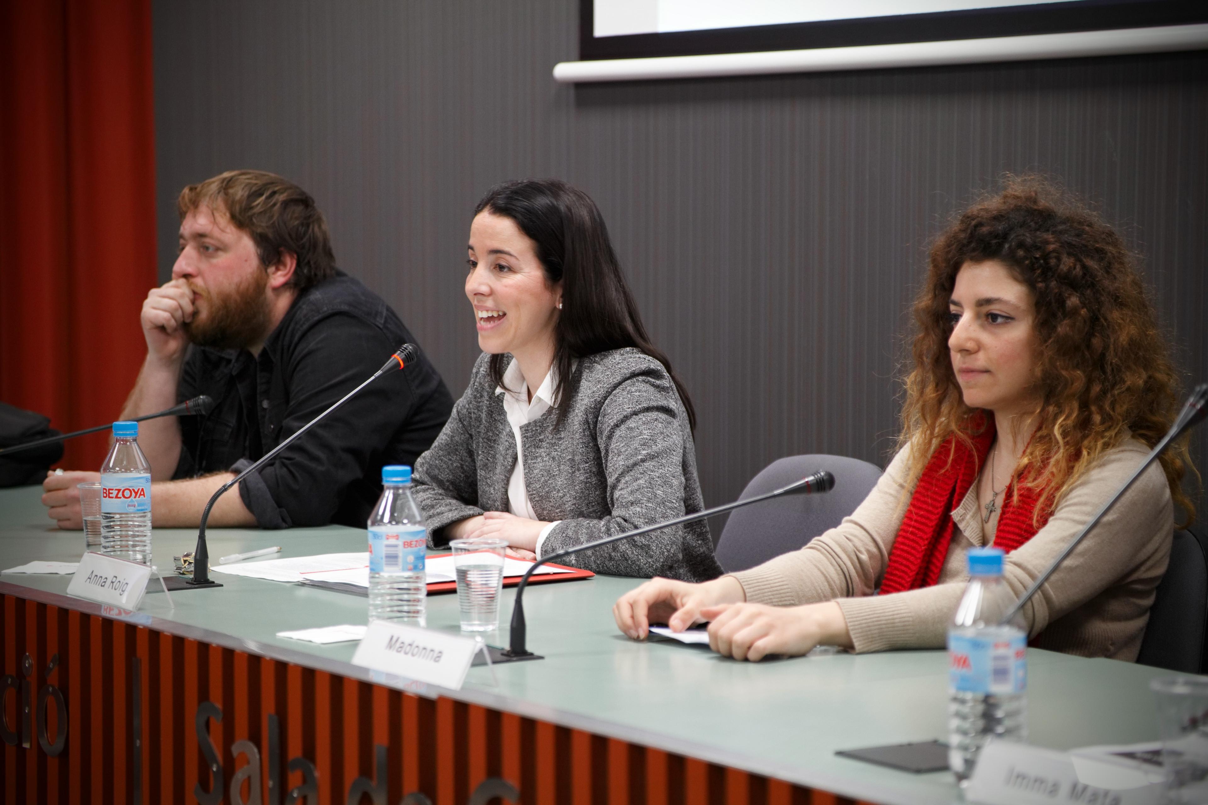 El fotoperiodista Santi Palacios i una refugiada siriana reflexionen sobre la crisi dels refugiats a Blanquerna-URL