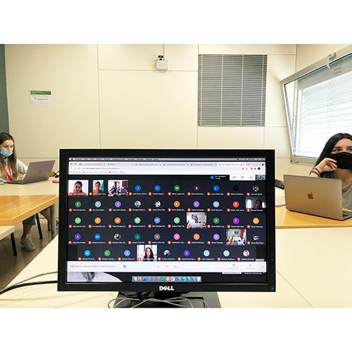 Encuentro con ex-estudiantes del grado en Relaciones Internacionales