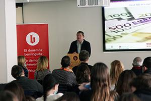 Quina ha estat la inversió publicitària a Catalunya l'últim any? Enric Yarza presenta l'informe anual davant d'alumnes i professionals del sector