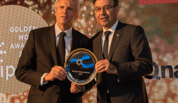 Josep M. Bartomeu, presidente del FC Barcelona, ​​recibe el IPRA Golden World Award 2018