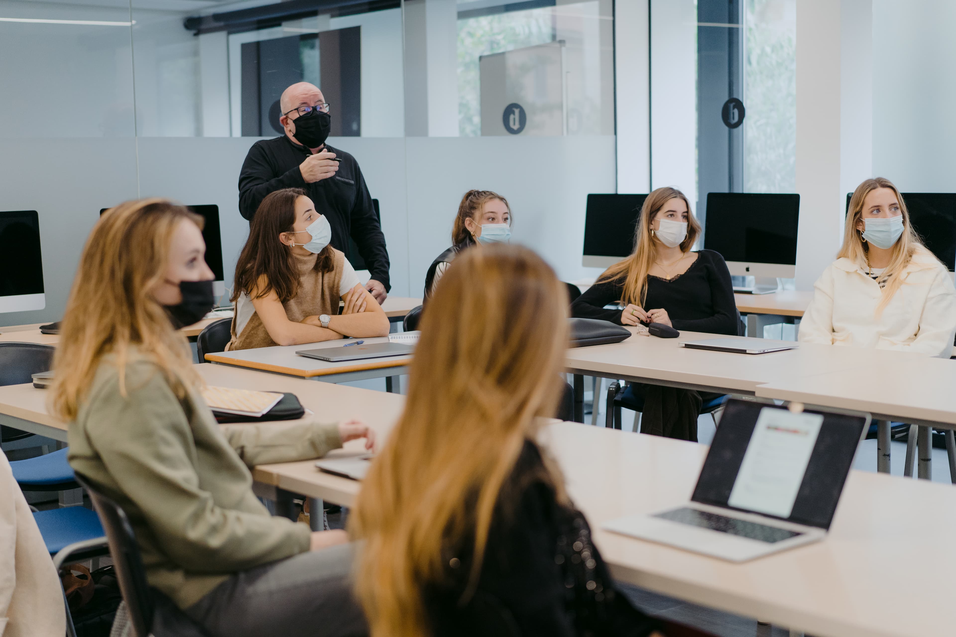 fcri_alumnes a seminari de recerca