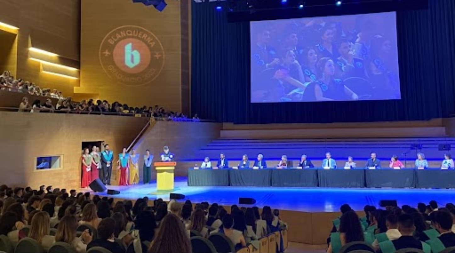 Acte de graduació 2023 de la Facultat de Ciències de la Salut Blanquerna-URL, a l'Auditori de Barcelona.