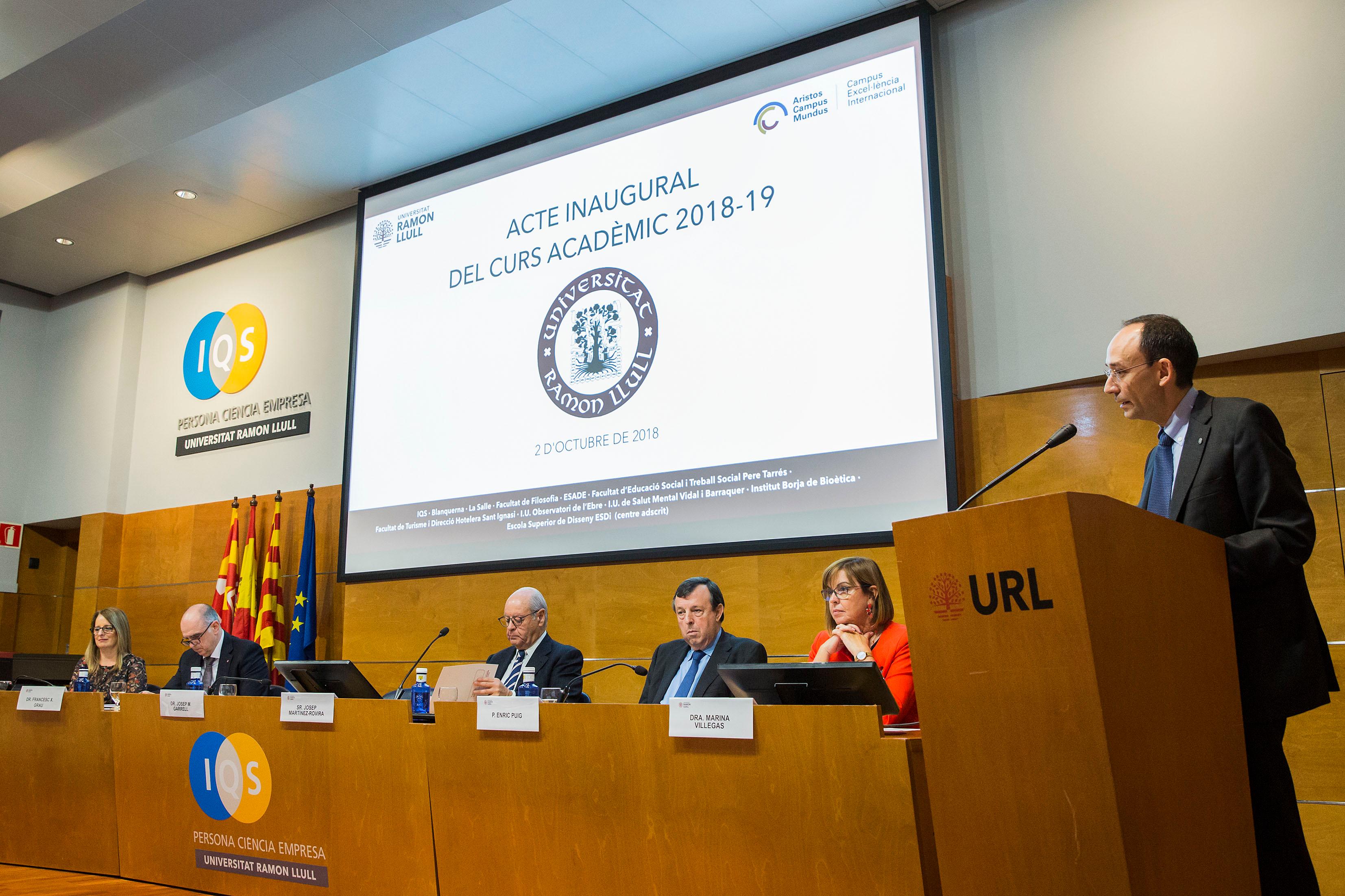 El rector de la URL, Josep M. Garrell, llama a "reconocer el carácter plural y diverso" del mundo universitario catalán en la apertura de curso