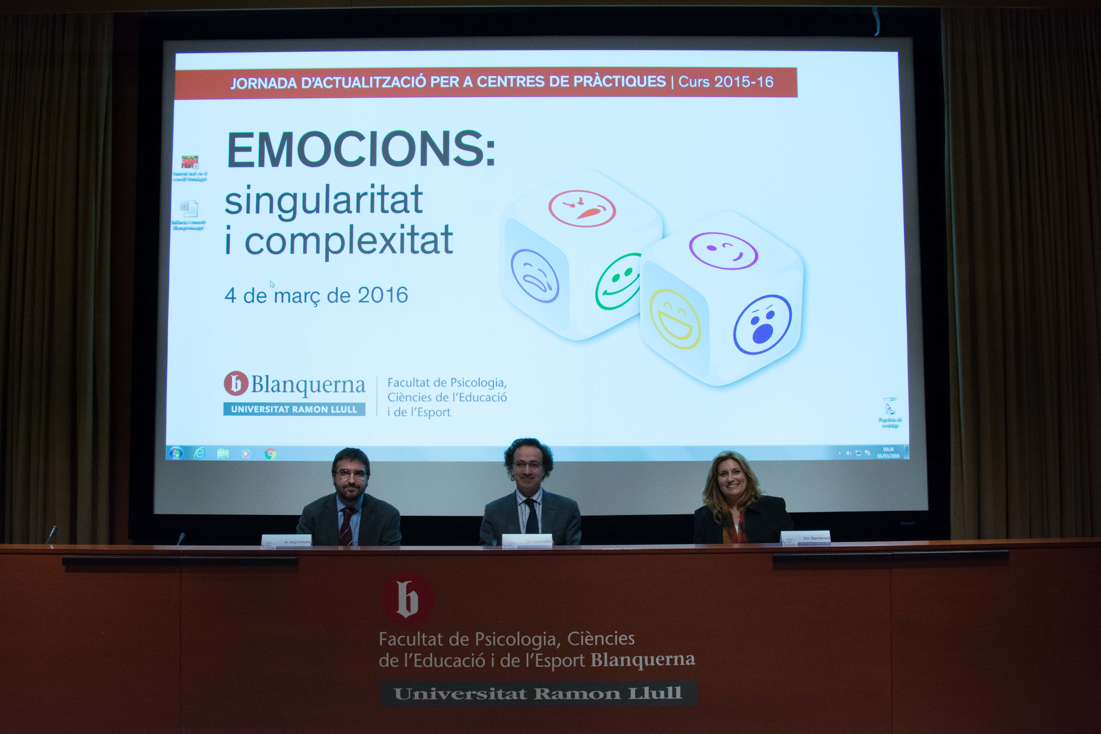 El Dr. Josep Gallifa, decano de la Facultad, el Dr. Sergi Corbella, vicedecano de la Facultad, y la Dra. Olga Herrero, coordinadora de prácticas de la Facultad