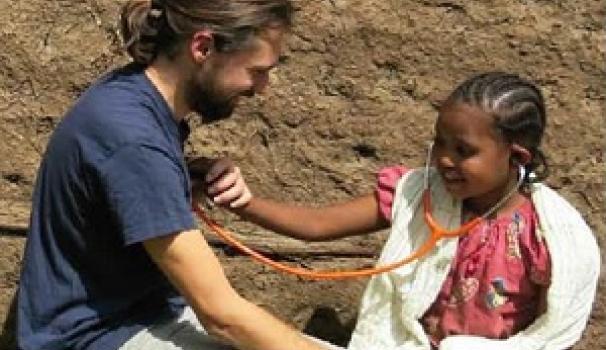 Iñaki Alegria explica la seva tasca a Etiòpia a Blanquerna Salut