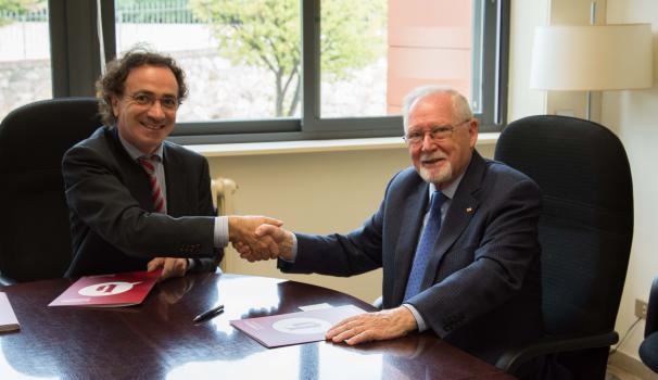Dr. Josep Gallifa i Sr. Antonio Aguilera signen conveni de col·laboració entre la Facultat i Creu Roja